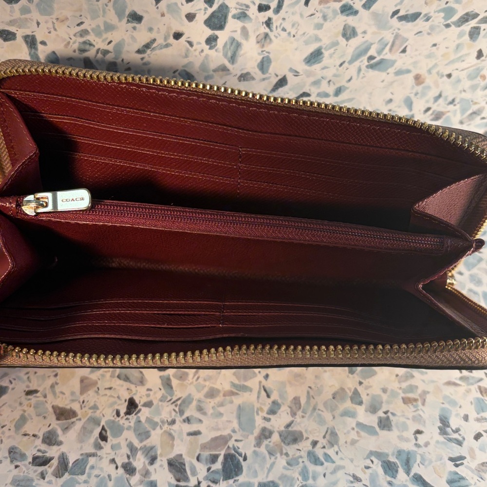 Coach Zip Around Accordion Wallet Taupe Saffiano Leather Gold Hardware - Picture 4 of 6